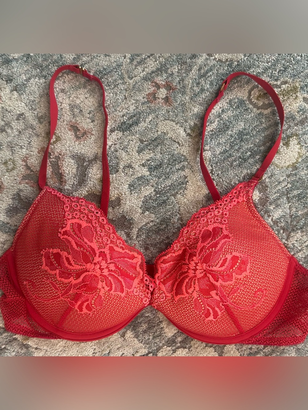 Victoria’s Secret Very Sexy Red lace push up padded bra sz 36B